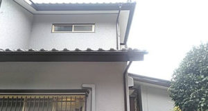 外壁はサイディングが貼り替えられていたため、高圧洗浄のみで済みました。