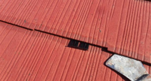 タスペーサーで縁切りすぐころで、通気と排水を良くします