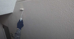 階段室の上塗り
