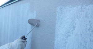 外壁塗装の中塗り