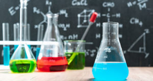 20世紀にはいると合成樹脂塗料が次々と開発されていきます